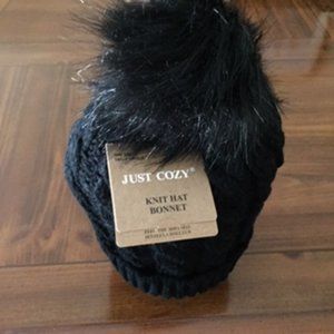 JUST COZY KNIT HAT BONNET.  ONE SIZE FITS.  COLOR: BLACK